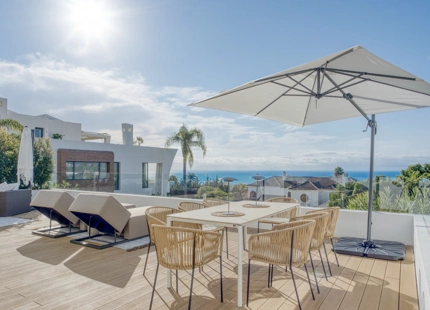 ELEGANT GROUND FLOOR DUPLEX WITH PANORAMIC SEA VIEWS FOR SALE IN SIERRA BLANCA