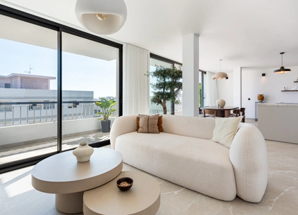 SEAFRONT REFURBISHED PENTHOUSE FOR SALE IN MARBELLA CENTRO