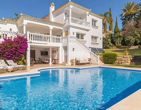 Villa for sale in Paraiso Alto, Benahavis