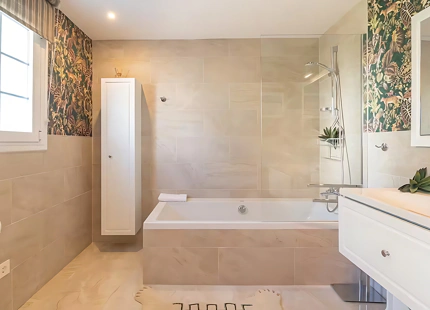 VILLA DE INSPIRACIÓN ANDALUZA CON ENCANTO EN VENTA EN PARAÍSO ALTO, BENAHAVIS