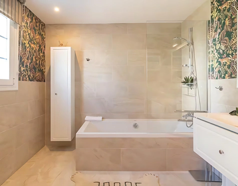 Villa for sale in Paraiso Alto, Benahavis