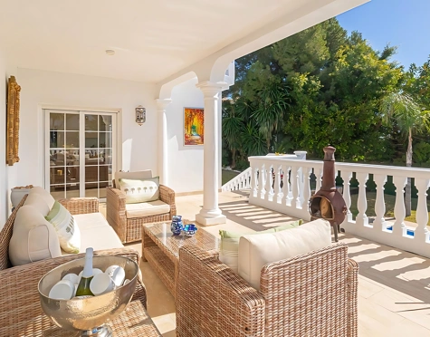 Villa for sale in Paraiso Alto, Benahavis