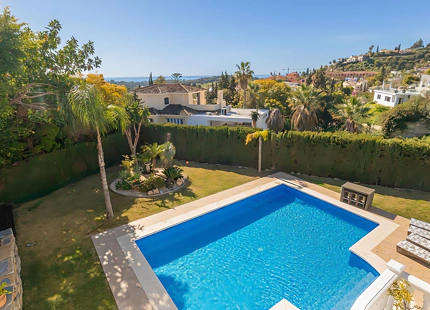 VILLA DE INSPIRACIÓN ANDALUZA CON ENCANTO EN VENTA EN PARAÍSO ALTO, BENAHAVIS