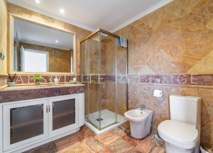 Apartamento de lujo con vistas al mar en El Embrujo Banús, Marbella