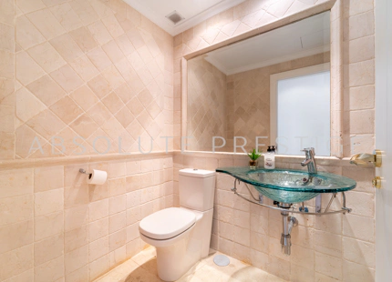 Apartamento de lujo con vistas al mar en El Embrujo Banús, Marbella