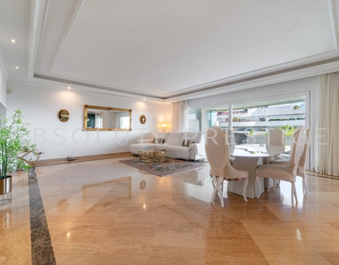 Luxurious Apartment with Sea Views in El Embrujo Banús, Marbella
