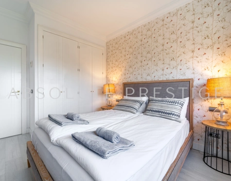 Luxurious Apartment with Sea Views in El Embrujo Banús, Marbella