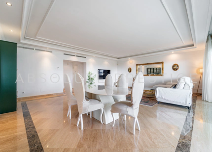 Apartamento de lujo con vistas al mar en El Embrujo Banús, Marbella