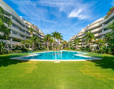 Luxurious Apartment with Sea Views in El Embrujo Banús, Marbella