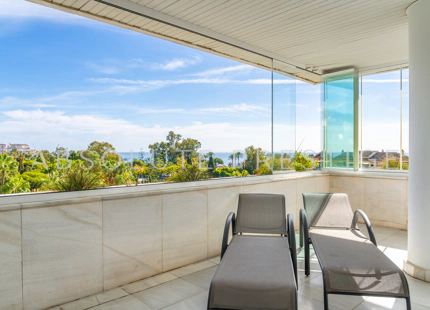 Apartamento de lujo con vistas al mar en El Embrujo Banús, Marbella
