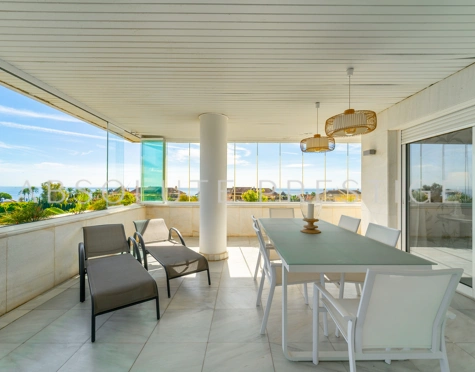Luxurious Apartment with Sea Views in El Embrujo Banús, Marbella
