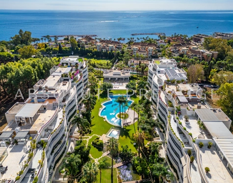 Apartamento de lujo con vistas al mar en El Embrujo Banús, Marbella