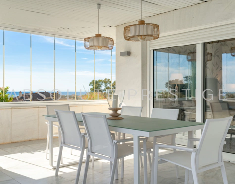 Luxurious Apartment with Sea Views in El Embrujo Banús, Marbella