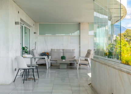 Apartamento de lujo con vistas al mar en El Embrujo Banús, Marbella