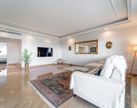 Luxurious Apartment with Sea Views in El Embrujo Banús, Marbella
