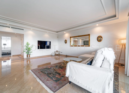 Apartamento de lujo con vistas al mar en El Embrujo Banús, Marbella