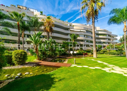 Apartamento de lujo con vistas al mar en El Embrujo Banús, Marbella
