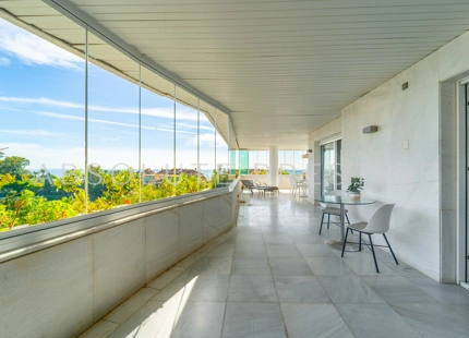 Apartamento de lujo con vistas al mar en El Embrujo Banús, Marbella