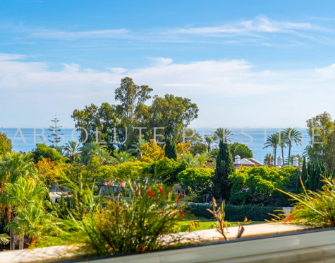 Luxurious Apartment with Sea Views in El Embrujo Banús, Marbella