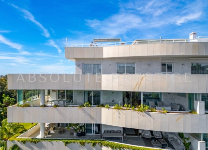 Apartamento de lujo con vistas al mar en El Embrujo Banús, Marbella