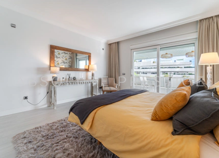 Apartamento de lujo con vistas al mar en El Embrujo Banús, Marbella