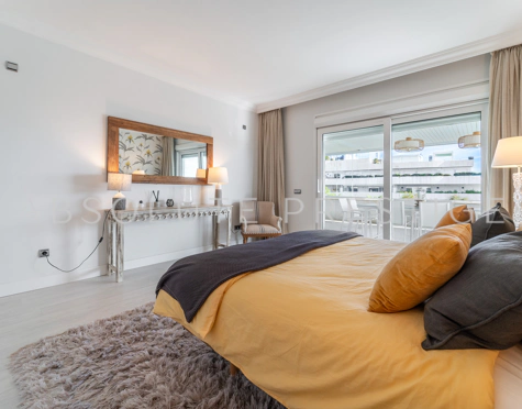 Luxurious Apartment with Sea Views in El Embrujo Banús, Marbella