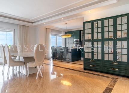 Apartamento de lujo con vistas al mar en El Embrujo Banús, Marbella