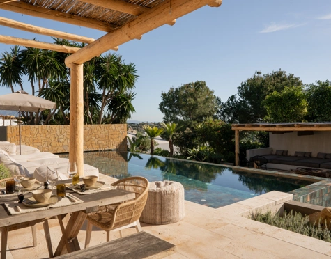 Villa for sale in Selwo, Estepona East