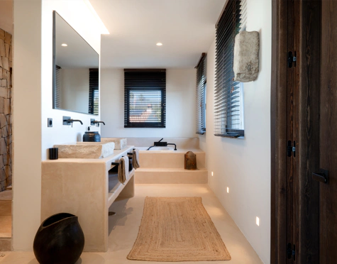 Villa for sale in Selwo, Estepona East