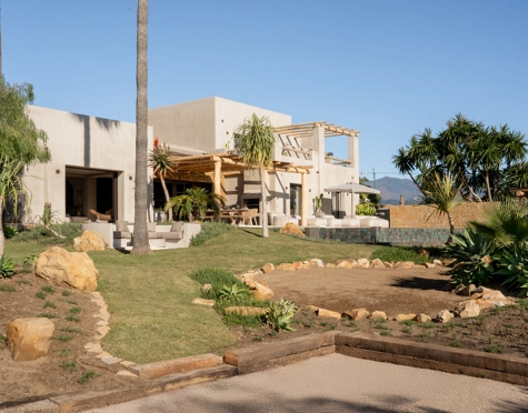 Villa for sale in Selwo, Estepona East