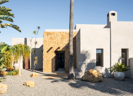 BALI RETREAT VILLA FOR SALE IN SELWO, ESTEPONA