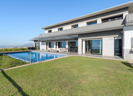 CONTEMPORARY VILLA WITH PANORAMIC SEA AND MOUNTAIN VIEWS IN LOS ALTOS DE LOS MONTEROS