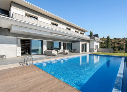 CONTEMPORARY VILLA WITH PANORAMIC SEA AND MOUNTAIN VIEWS IN LOS ALTOS DE LOS MONTEROS