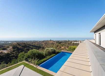 CONTEMPORARY VILLA WITH PANORAMIC SEA AND MOUNTAIN VIEWS IN LOS ALTOS DE LOS MONTEROS