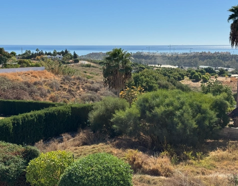 Villa for sale in Puerto Romano, Estepona East