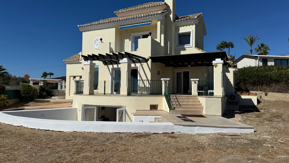 Villa en venta en Puerto Romano, Estepona Este