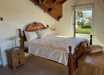 VILLA FAMILIAR EN VENTA EN ESTEPONA ESTE