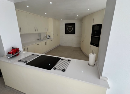 VILLA FAMILIAR EN VENTA EN ESTEPONA ESTE