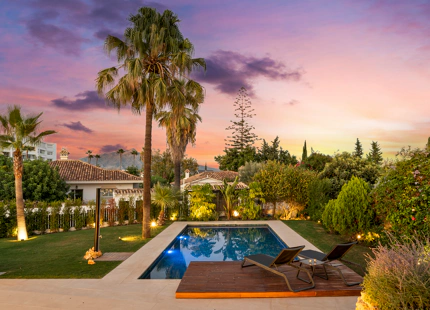 VILLA MEDITERRÁNEA CONTEMPORÁNEA CERCA DEL CLUB DE GOLF GUADALMINA Y LA PLAYA