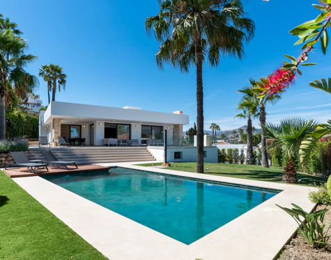 Villa en venta en Guadalmina Alta, San Pedro de Alcantara