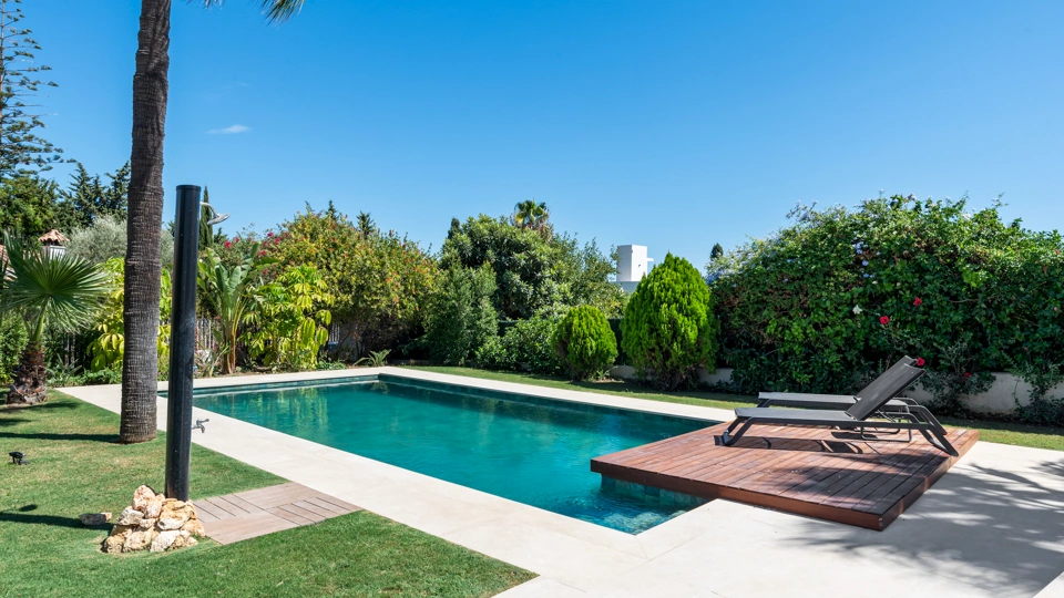 Villa en venta en Guadalmina Alta, San Pedro de Alcantara