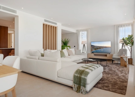 VILLA MEDITERRÁNEA CONTEMPORÁNEA CERCA DEL CLUB DE GOLF GUADALMINA Y LA PLAYA