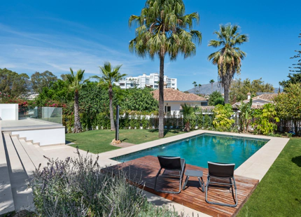 VILLA MEDITERRÁNEA CONTEMPORÁNEA CERCA DEL CLUB DE GOLF GUADALMINA Y LA PLAYA