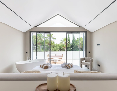 Villa for sale in Atalaya Golf, Estepona East