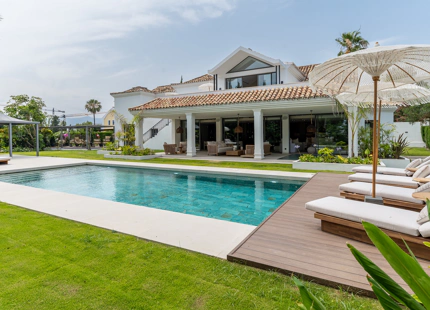 ELEGANT ANDALUSIAN VILLA WITH CONTEMPORARY INTERIORS NEAR ATALAYA GOLF