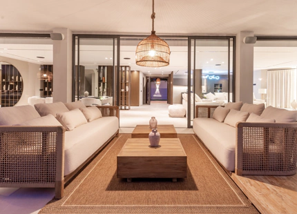 ELEGANT ANDALUSIAN VILLA WITH CONTEMPORARY INTERIORS NEAR ATALAYA GOLF