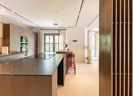 ELEGANT ANDALUSIAN VILLA WITH CONTEMPORARY INTERIORS NEAR ATALAYA GOLF