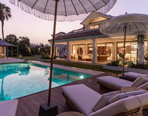 Villa for sale in Atalaya Golf, Estepona East