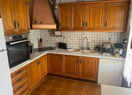 BEACHSIDE VILLA WITH RENOVATION POTENTIAL FOR SALE IN ESTEPONA