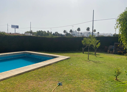 BEACHSIDE VILLA WITH RENOVATION POTENTIAL FOR SALE IN ESTEPONA